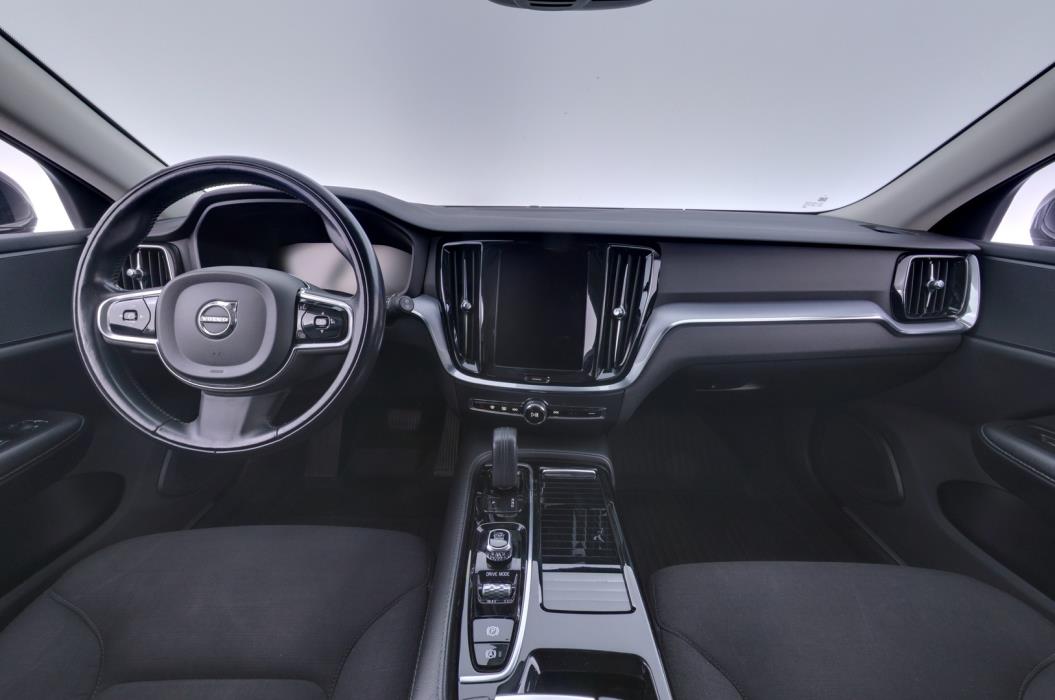 VOLVO V60 2021
