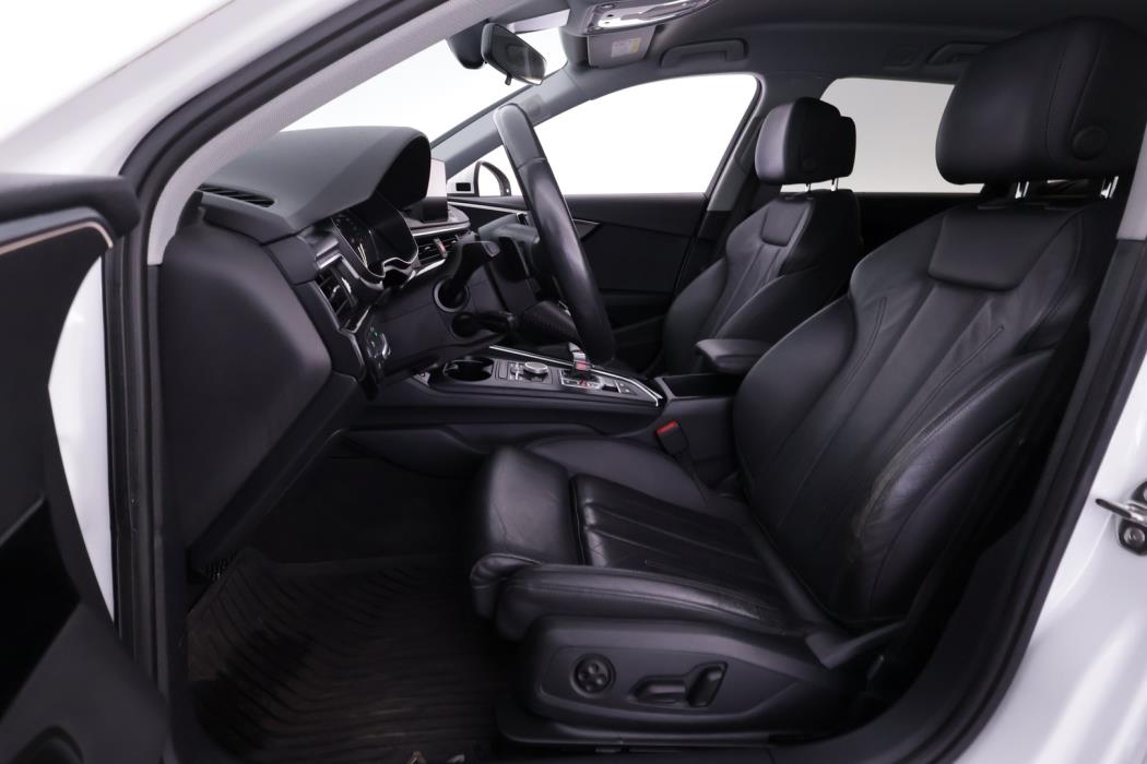 AUDI A4 2019