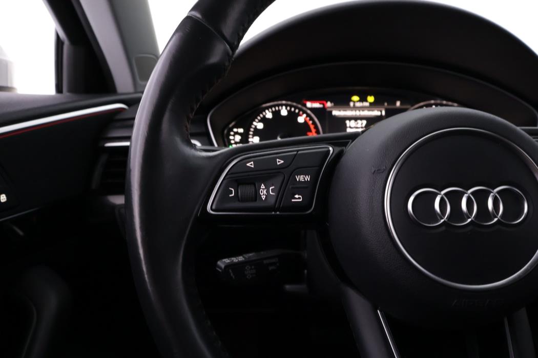 AUDI A4 2019