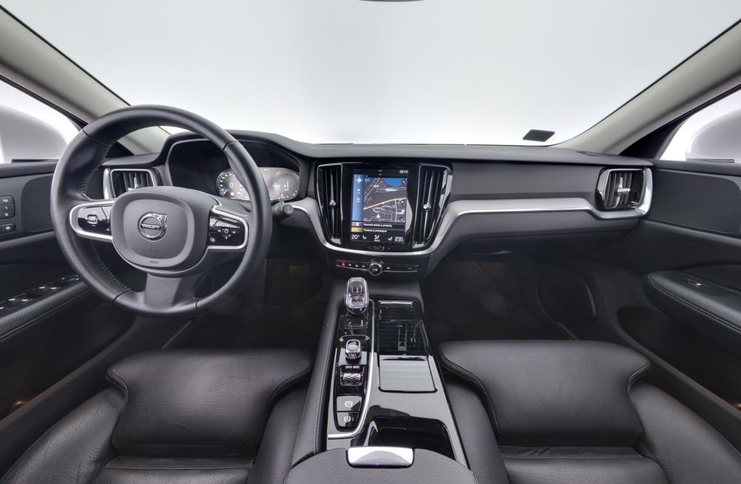VOLVO V60 2020