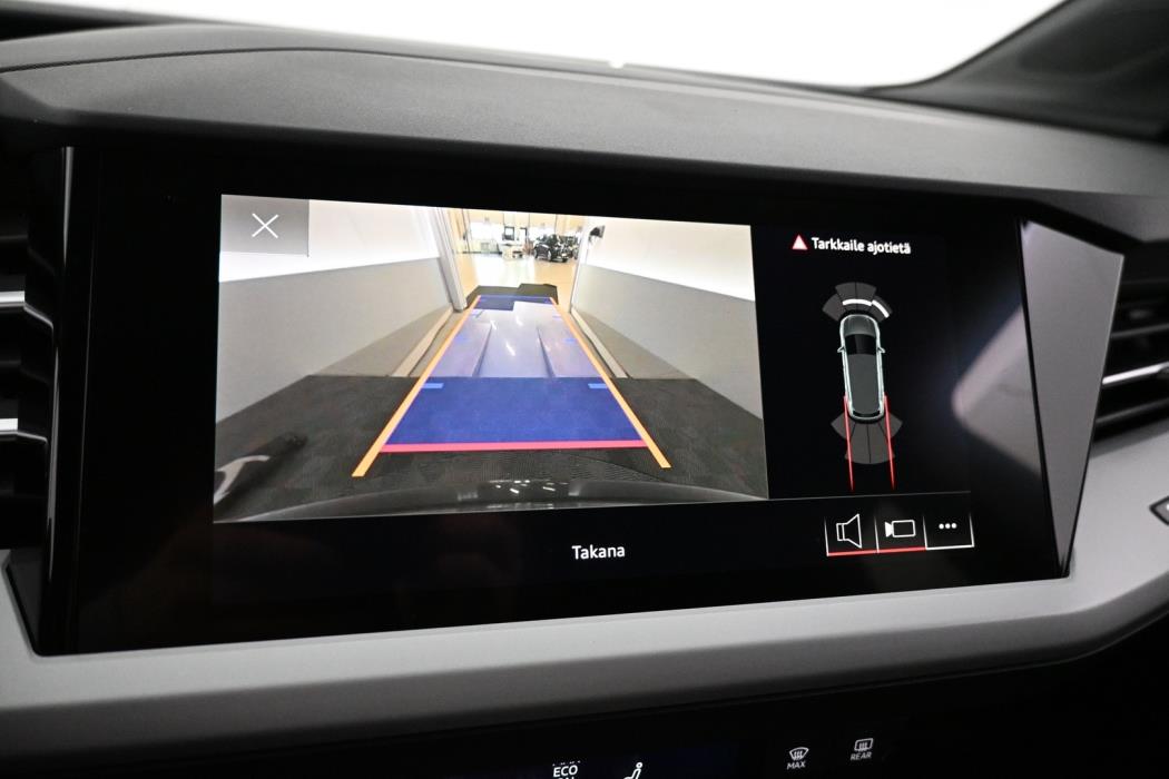 AUDI Q4 e-tron 2023