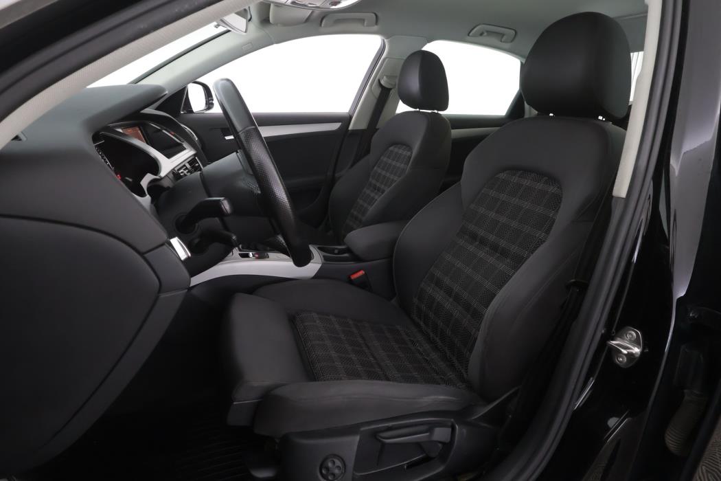 AUDI A4 2011