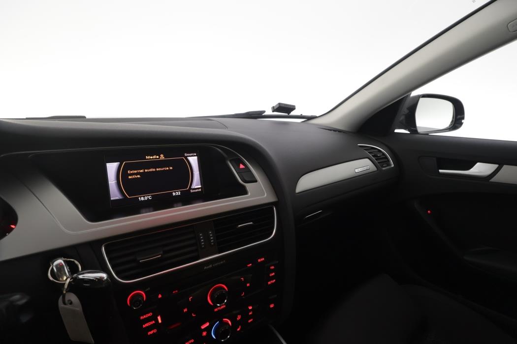 AUDI A4 2011