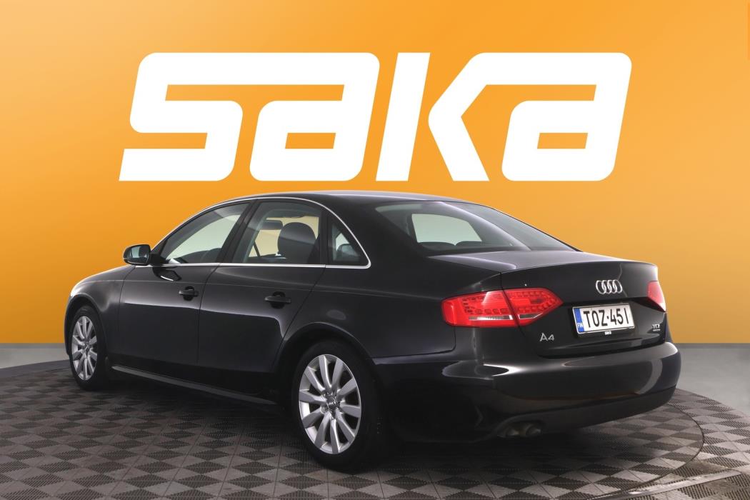 AUDI A4 2011