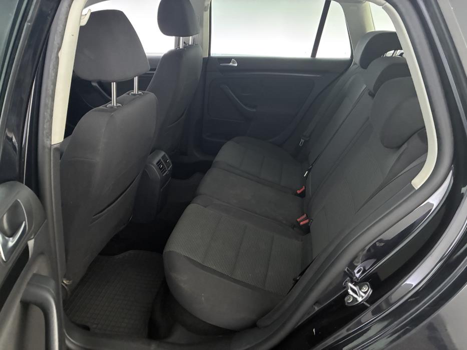 VOLKSWAGEN Golf 2010