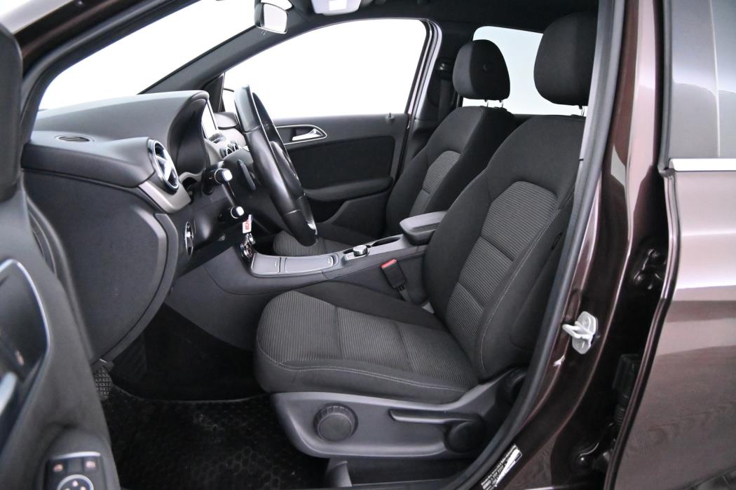 MERCEDES-BENZ B 2016