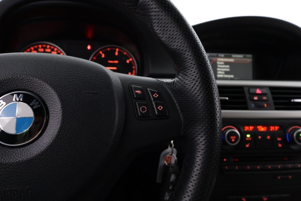 BMW 320 2011