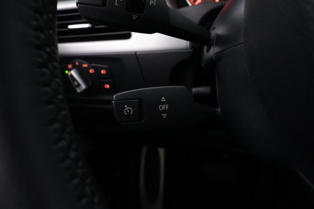 BMW 320 2011