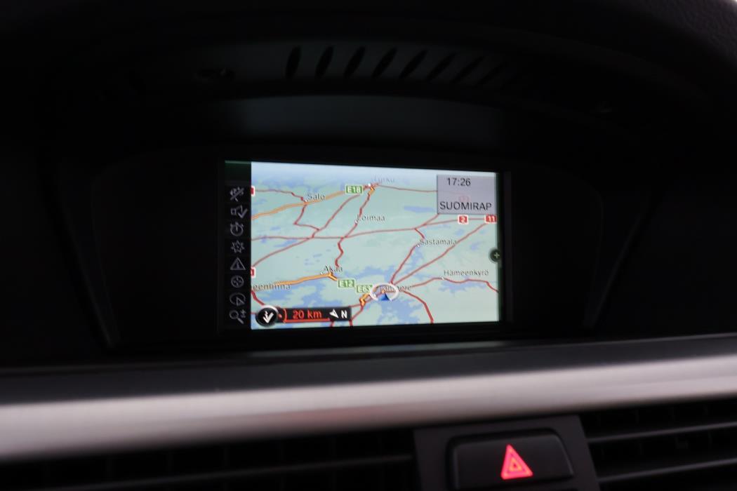 BMW 320 2011
