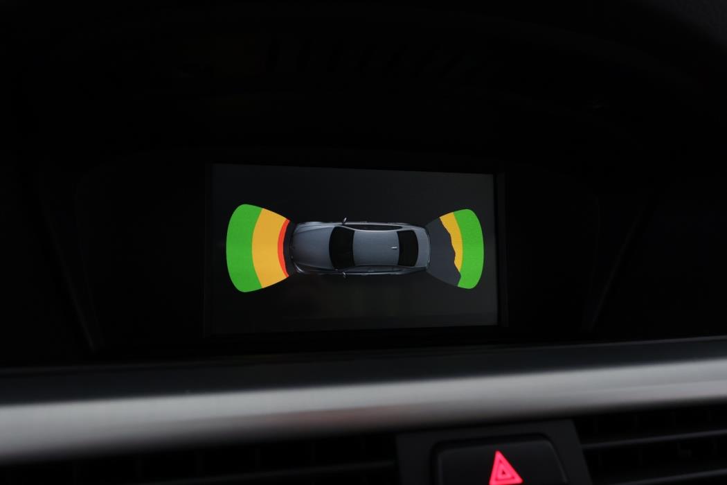 BMW 320 2011