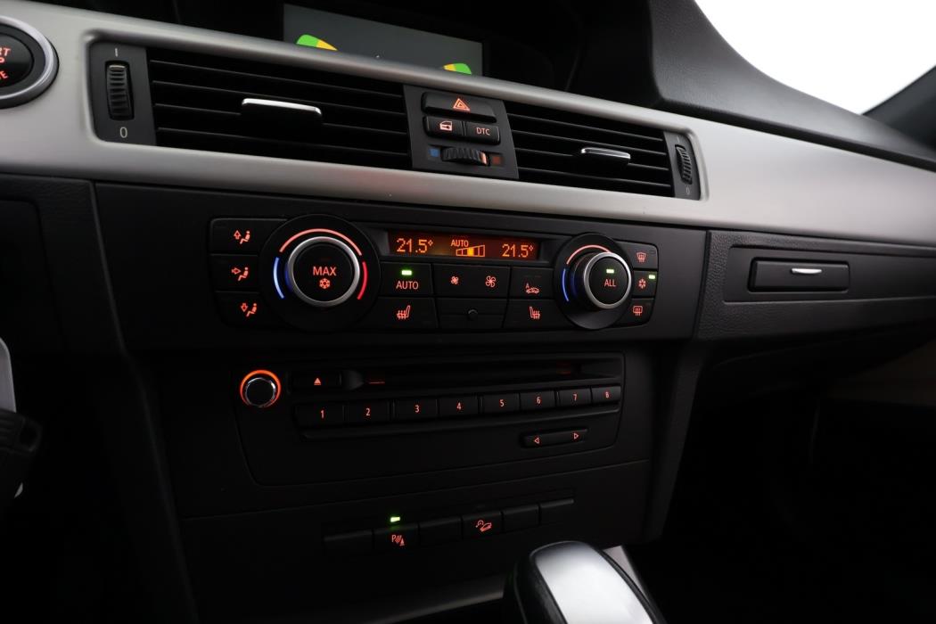 BMW 320 2011