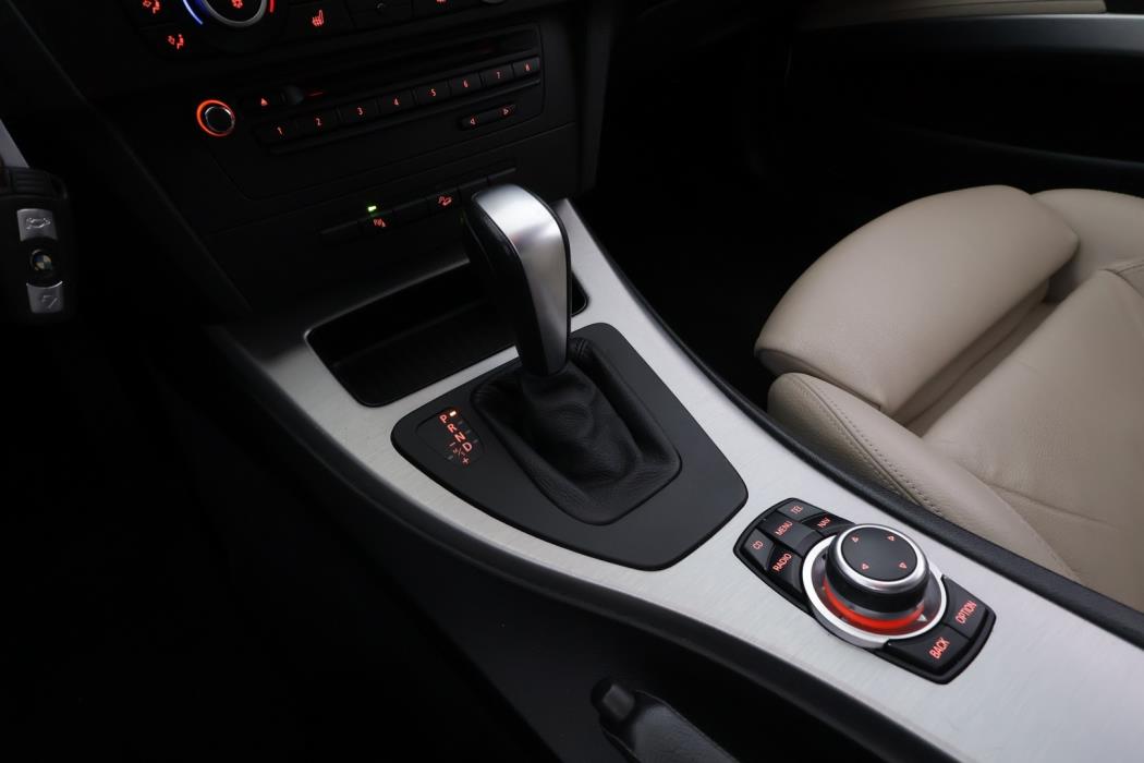 BMW 320 2011