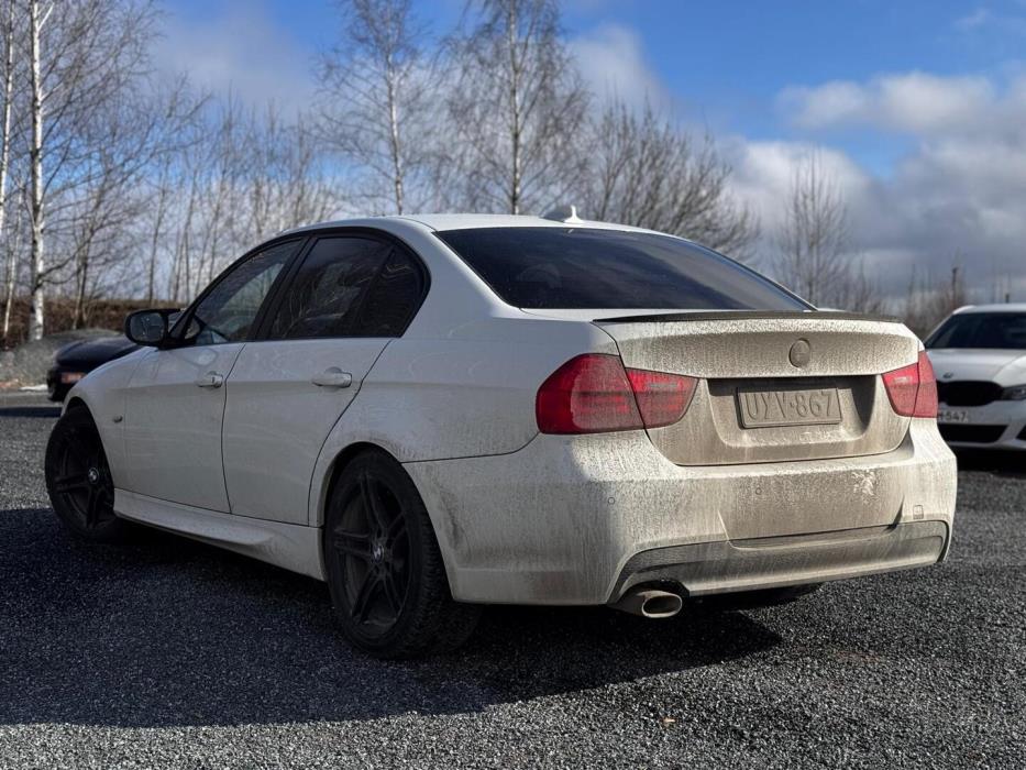 BMW 320 2011