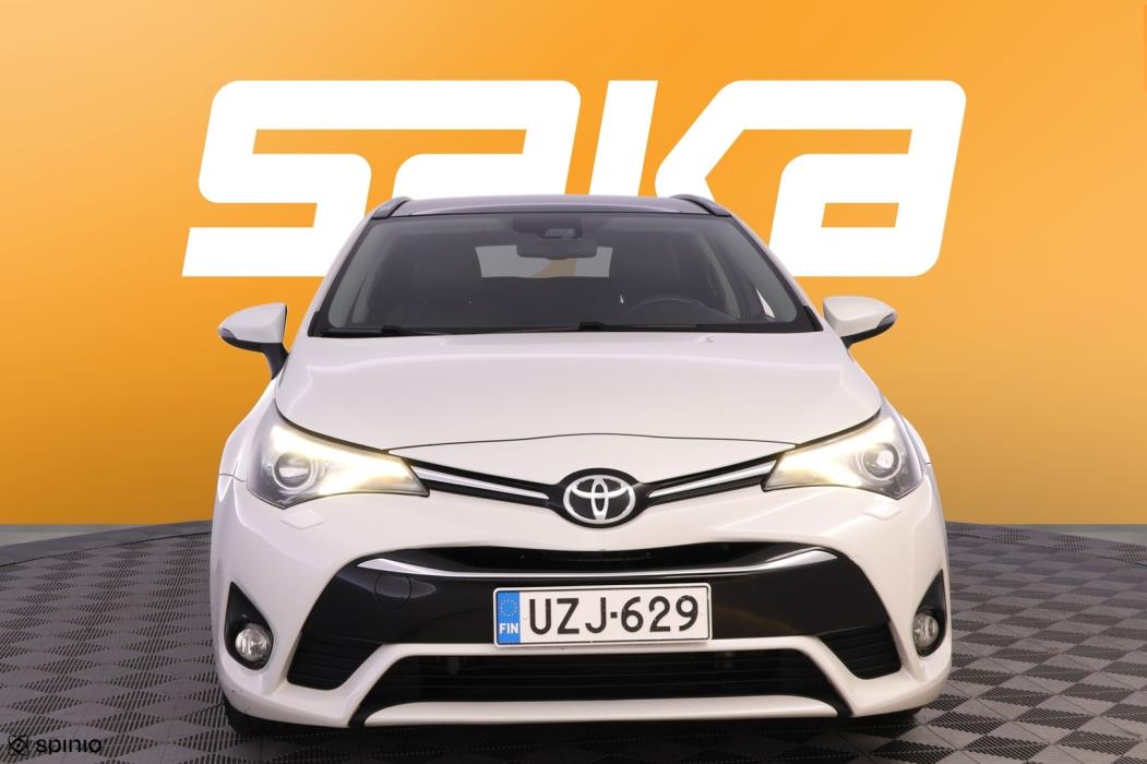 TOYOTA Avensis 2016