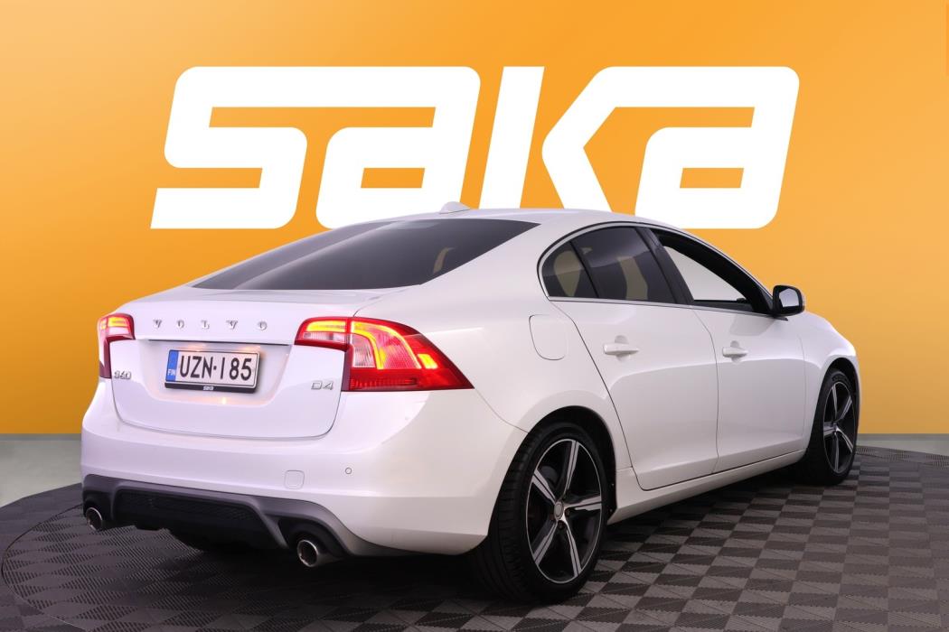 VOLVO S60 2017