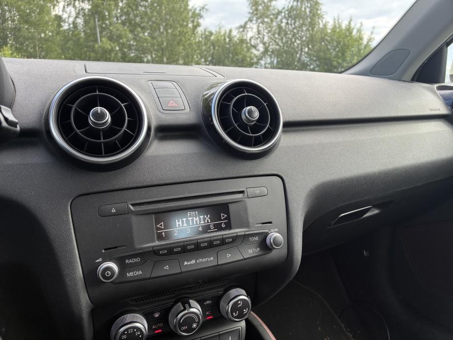 AUDI A1 2012