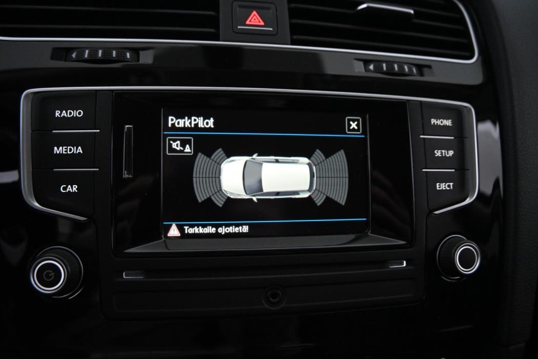 VOLKSWAGEN Golf 2016