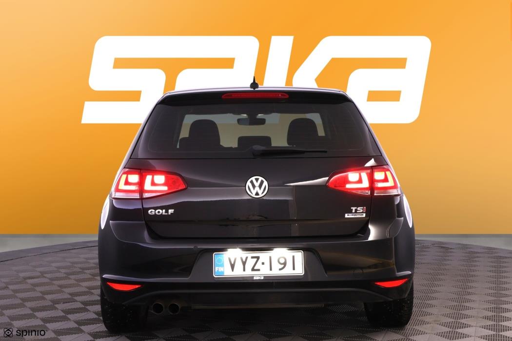 VOLKSWAGEN Golf 2016