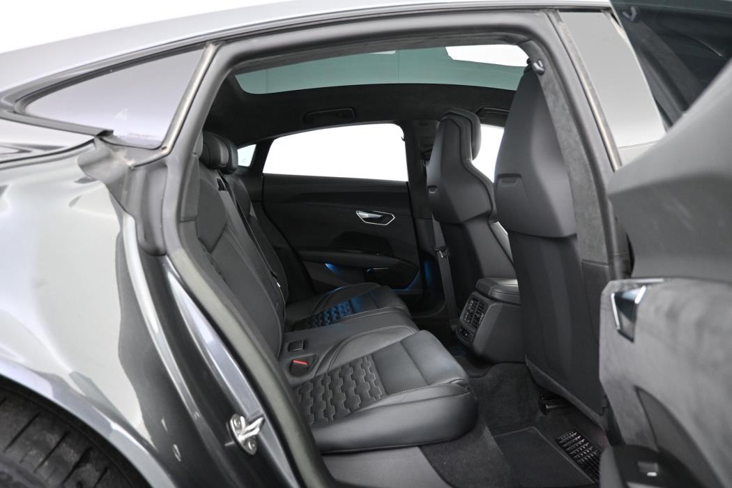 AUDI E-TRON GT RS 2023