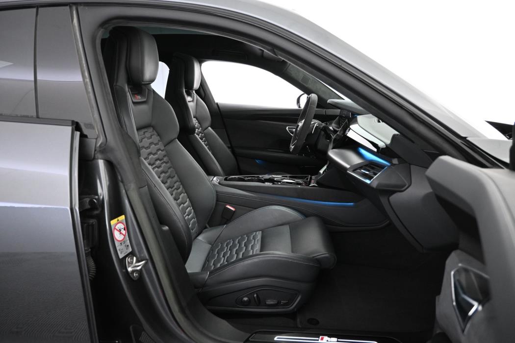 AUDI E-TRON GT RS 2023