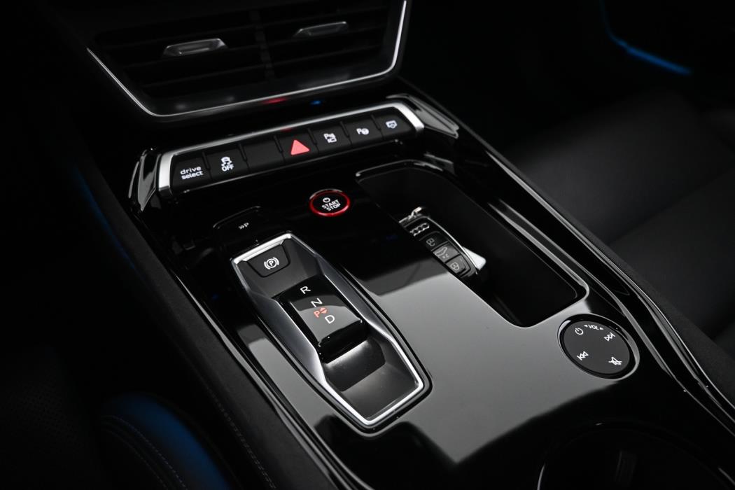 AUDI E-TRON GT RS 2023