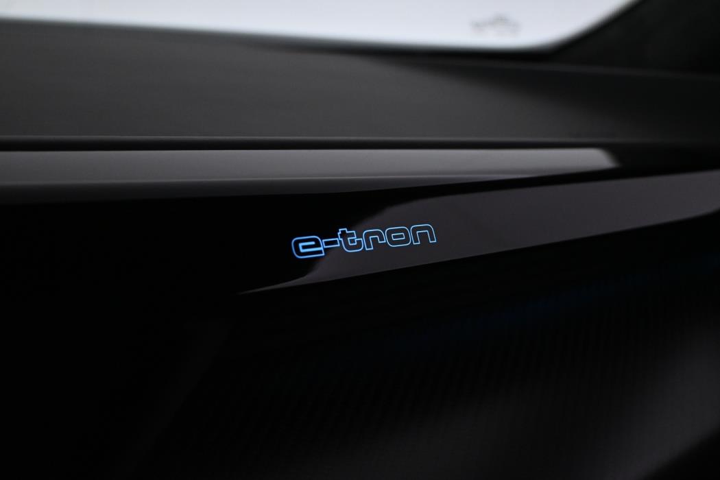 AUDI E-TRON GT RS 2023