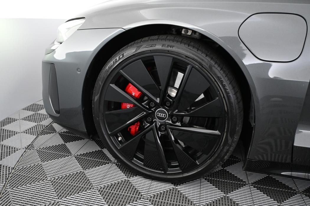 AUDI E-TRON GT RS 2023