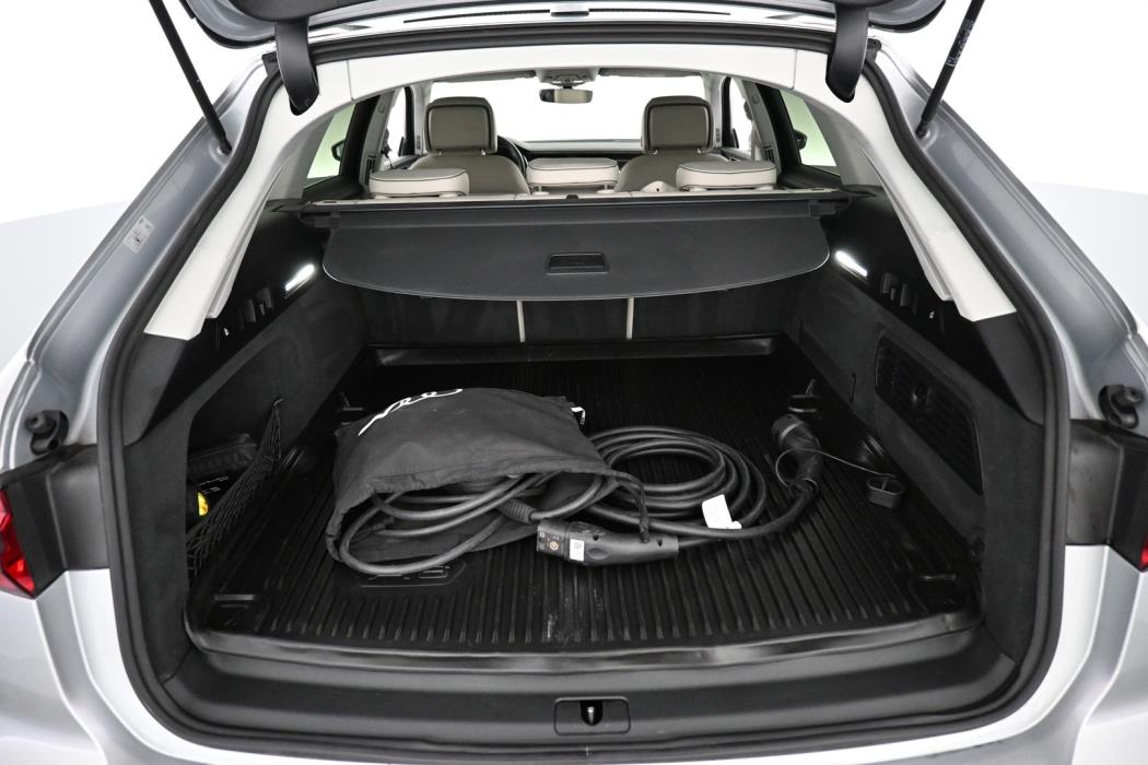 AUDI A6 2025