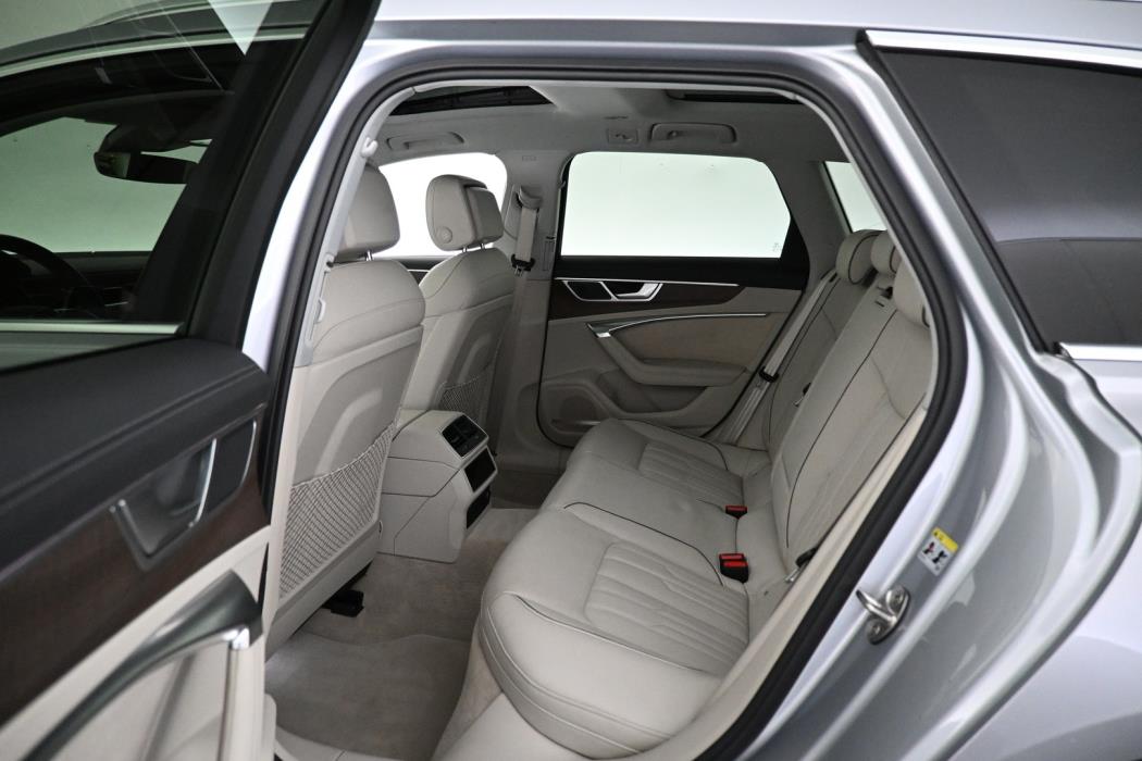 AUDI A6 2025
