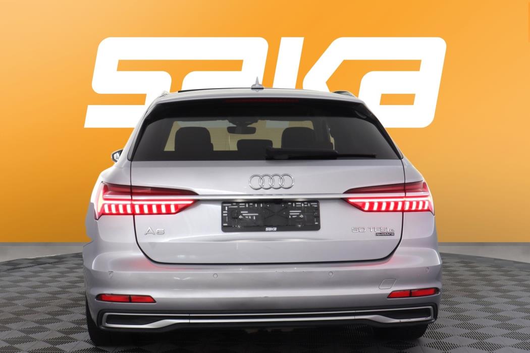 AUDI A6 2025