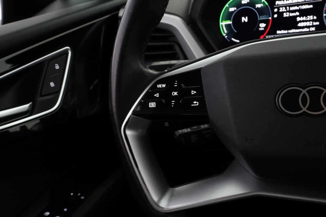 AUDI Q4 e-tron 2022