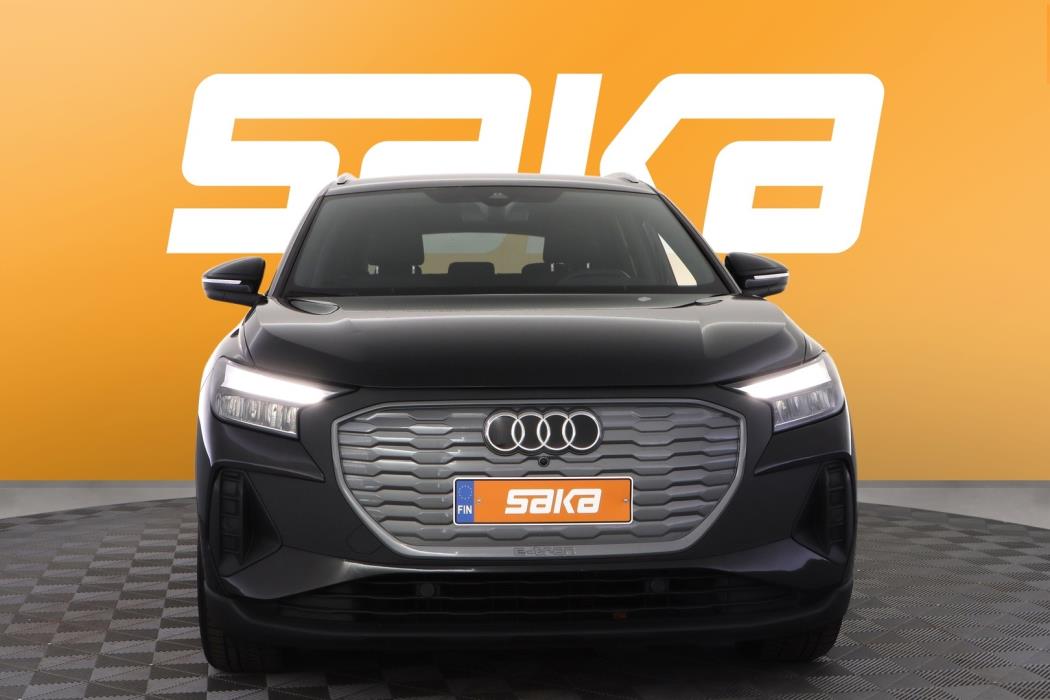 AUDI Q4 e-tron 2022