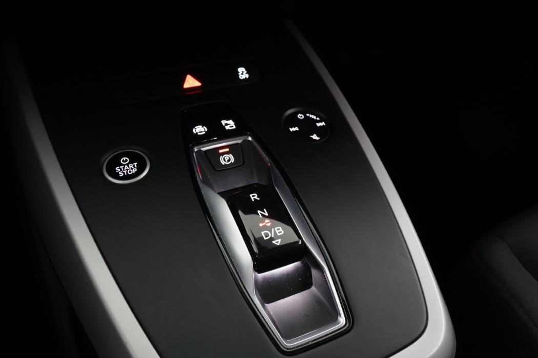 AUDI Q4 e-tron 2022