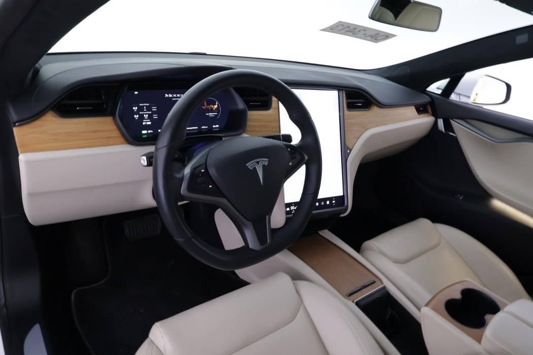 TESLA Model S 2021