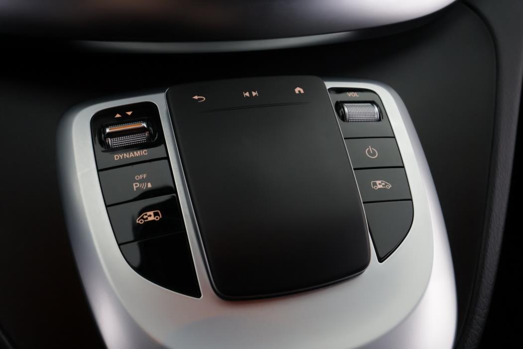 MERCEDES-BENZ EQV 2020
