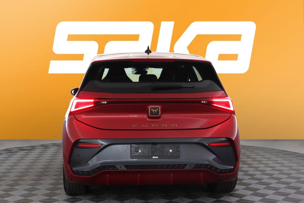 CUPRA Born 2024