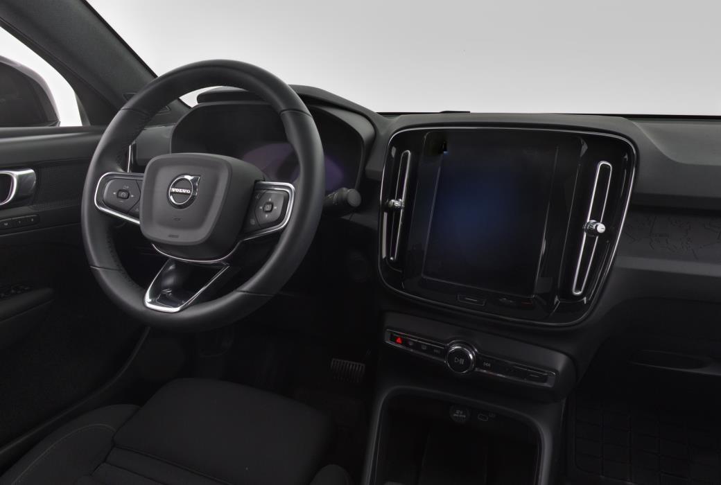 VOLVO C40 2023