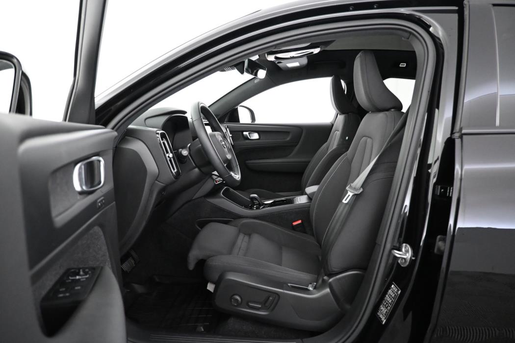 VOLVO C40 2023