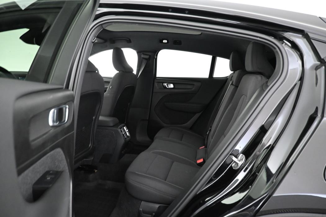 VOLVO C40 2023