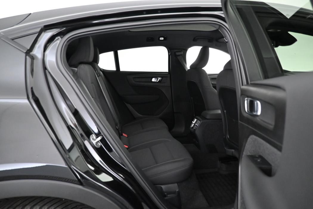 VOLVO C40 2023