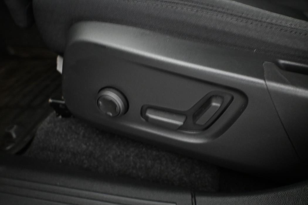 VOLVO C40 2023