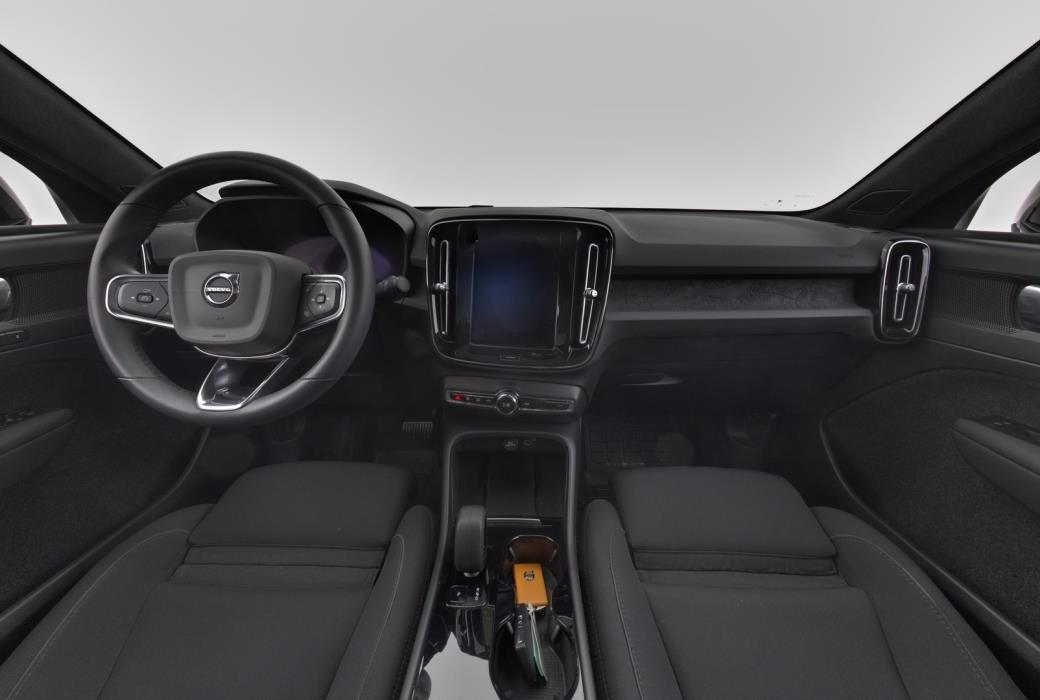 VOLVO C40 2023