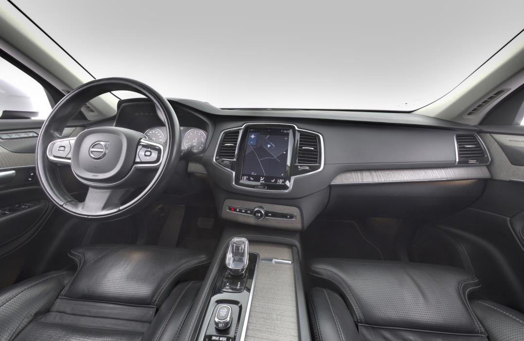 VOLVO XC90 2021