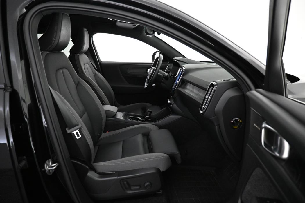 VOLVO C40 2023