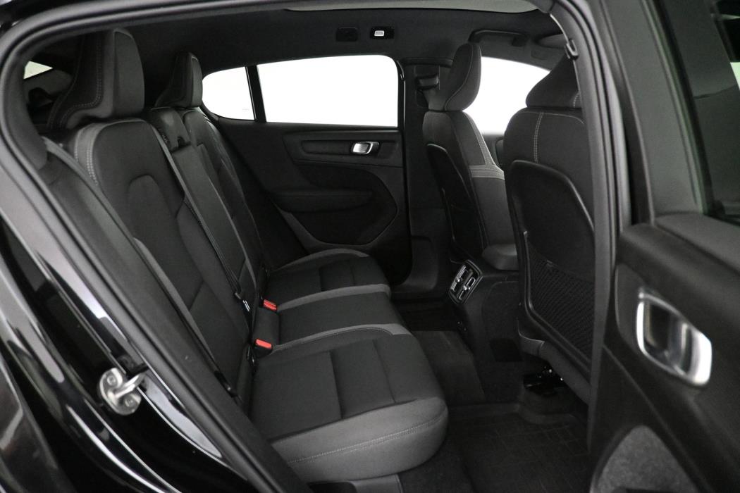 VOLVO C40 2023