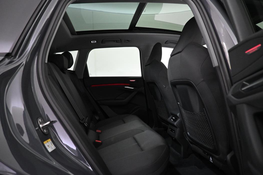AUDI Q6 e-tron 2025