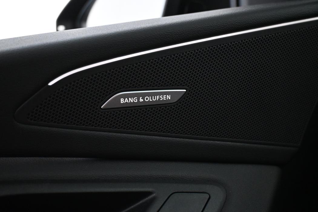 AUDI Q6 e-tron 2025