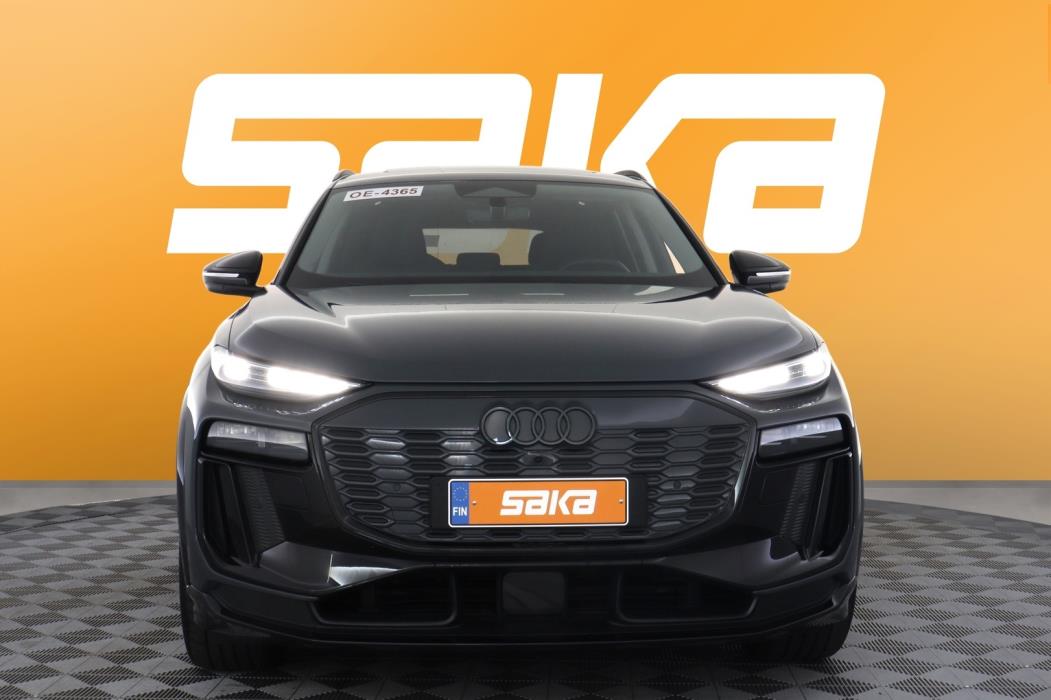 AUDI Q6 e-tron 2025