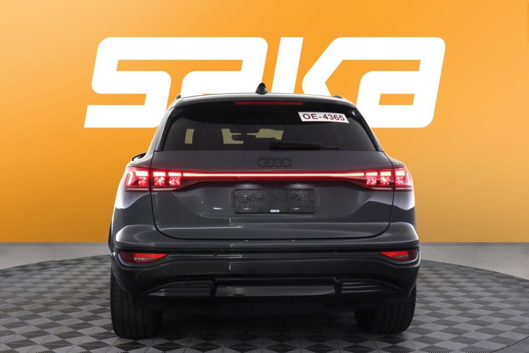 AUDI Q6 e-tron 2025