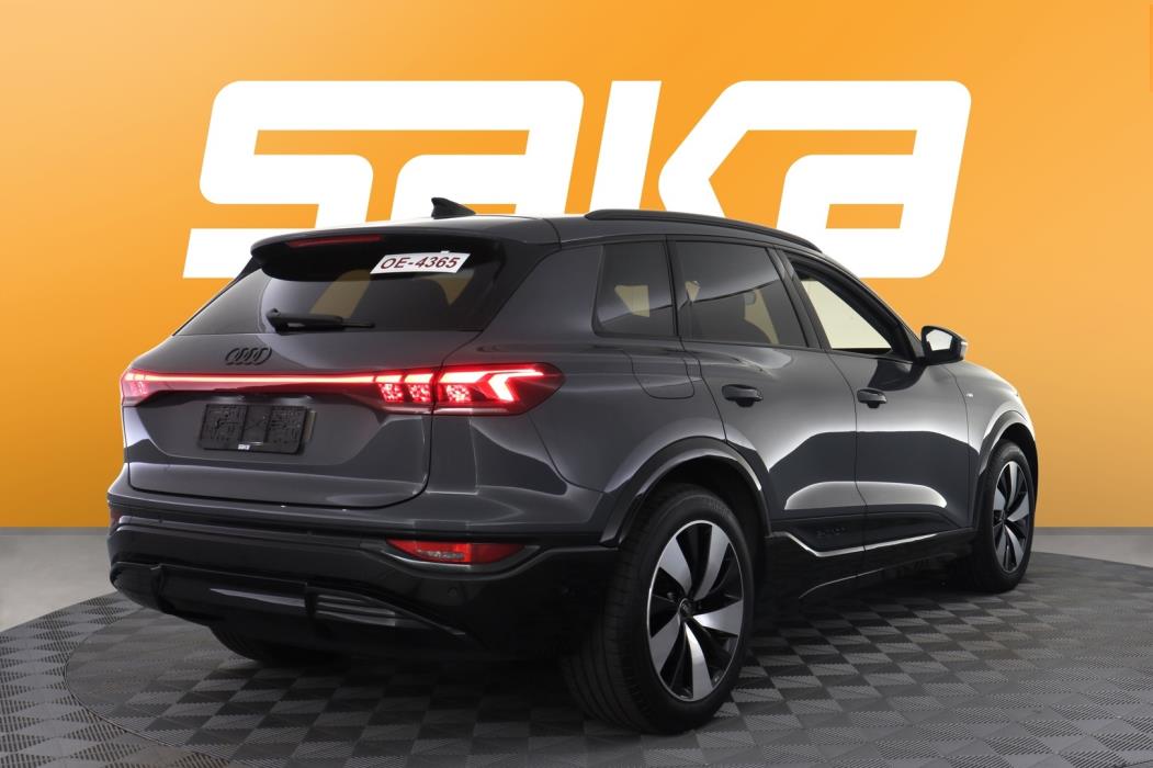 AUDI Q6 e-tron 2025